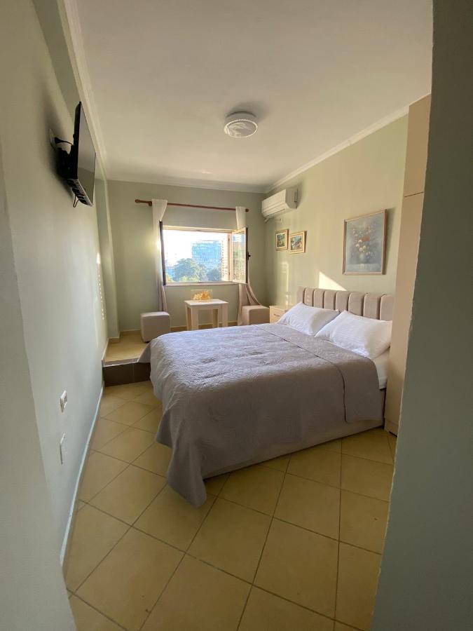 Central Park Rooms Tirana Exterior foto